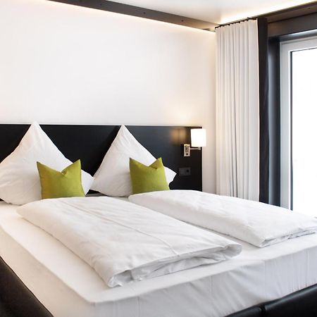 Mwh Hotel By Wmm Hotels Wiesentheid Bagian luar foto